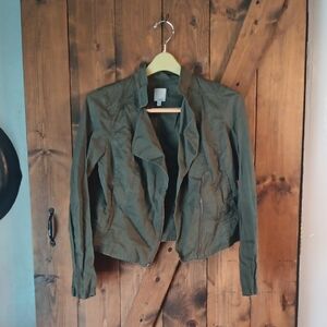 Halogen Utility Jacket in Army Green